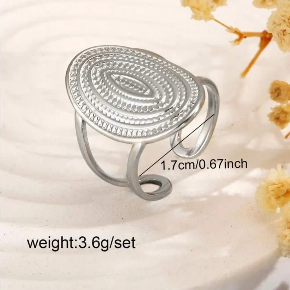 Silver Medallion Ring 7
